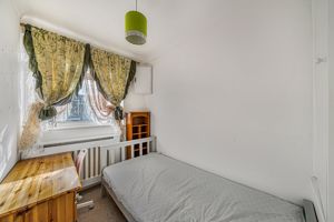 Bedroom- click for photo gallery